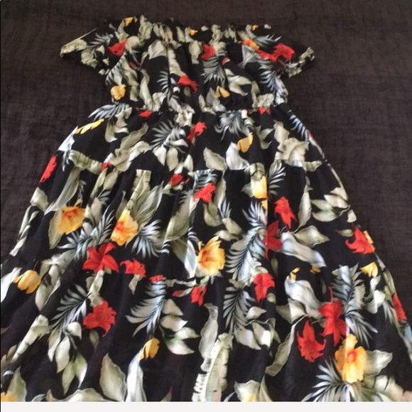 Forever 21 PLUS Black Floral Sheer Chiffon Maxi Dress - Picture 9 of 11